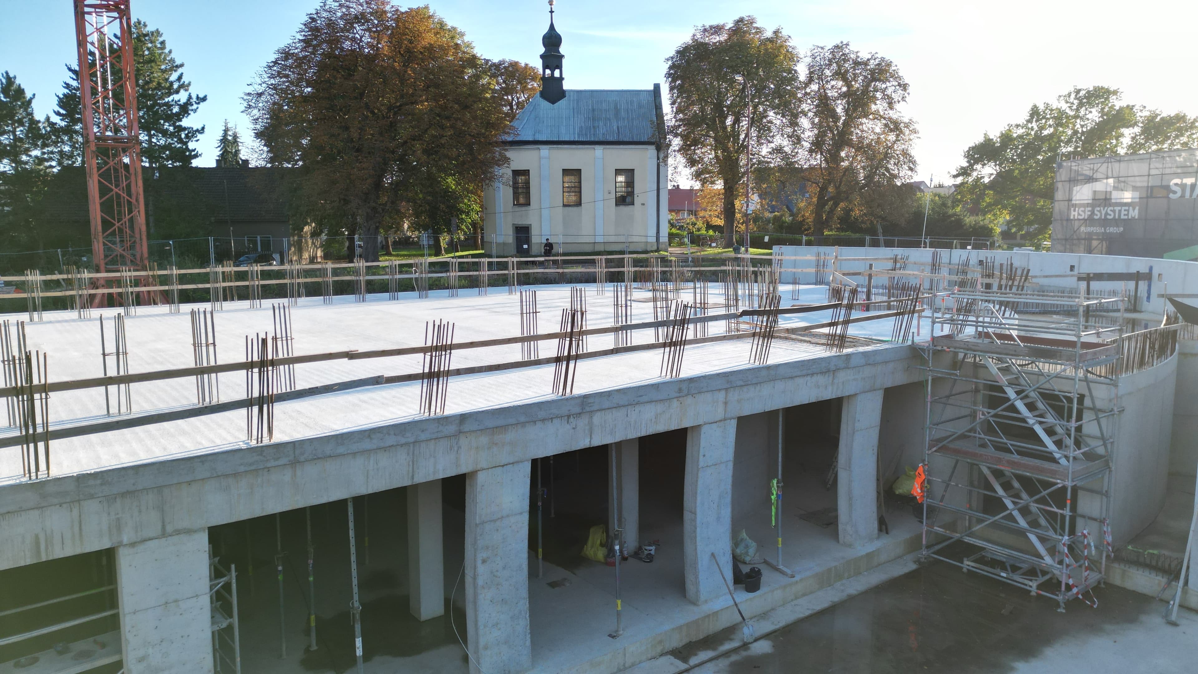 září 2026